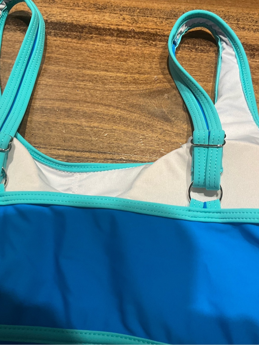 Women’s Blue Contrast-Trim Swim Top - Picture 5 of 6